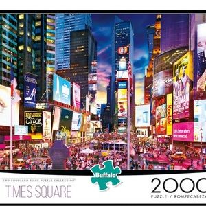 Collectible!  2,000 piece Times Square puzzle